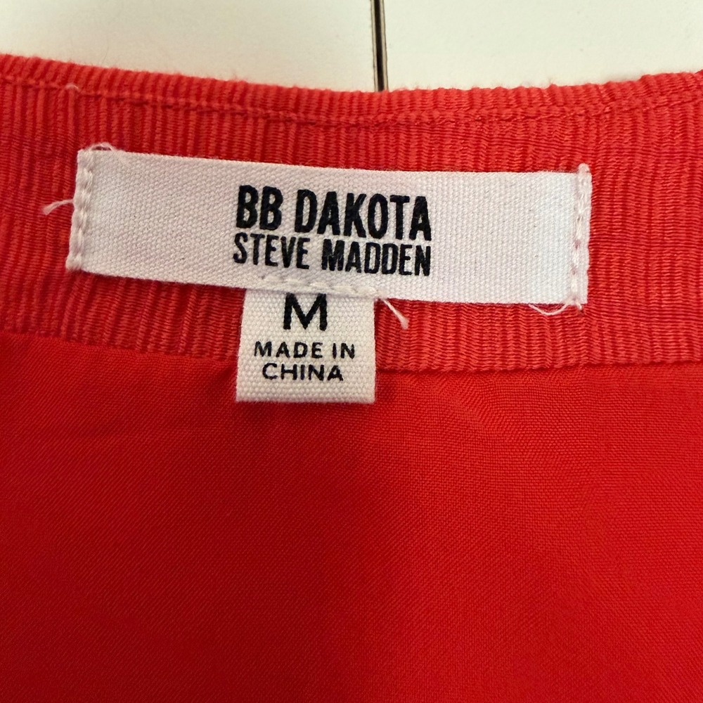 BB Dakota Steve Madden Coral Red Texture Puff Sleeve V-Neck Shift Dress Sz M - Picture 4 of 8